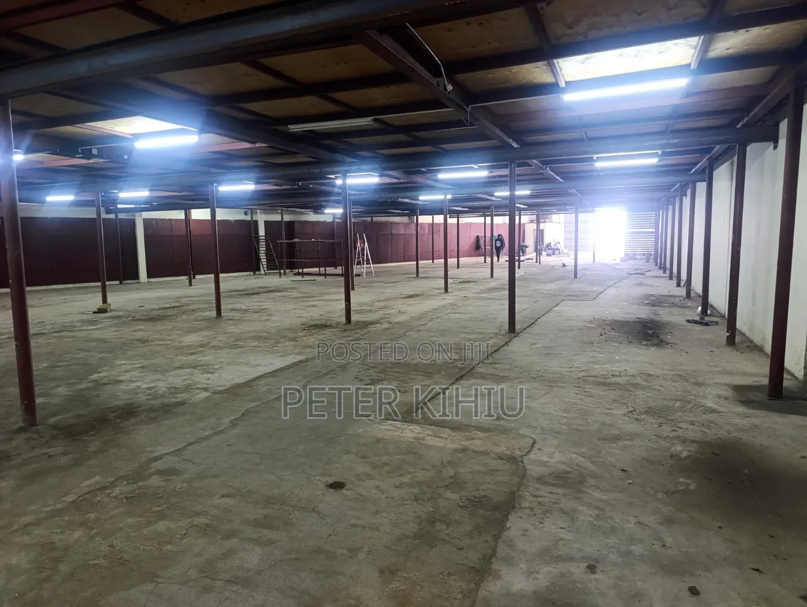 Godown to Let 29300sqft on Homabay Road