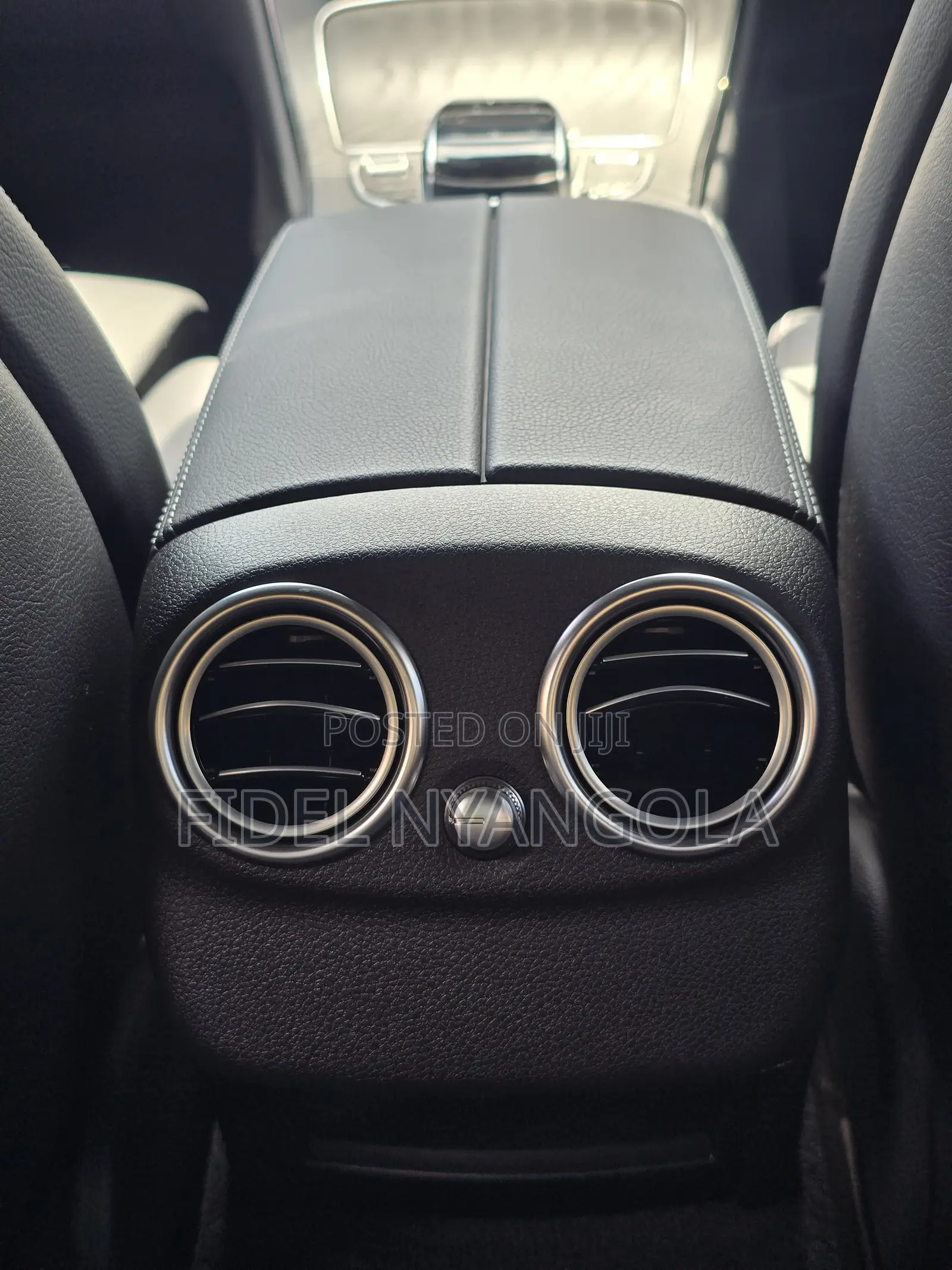 Mercedes-Benz C200 2019 Black