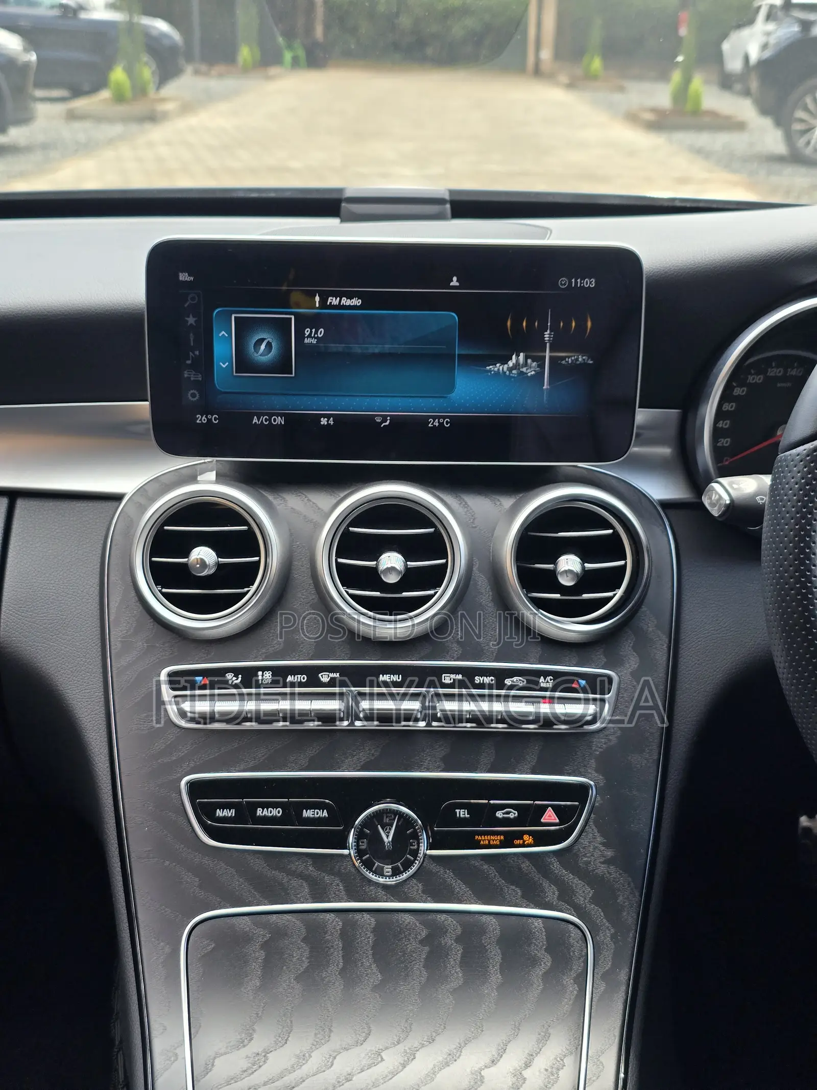 Mercedes-Benz C200 2019 Black