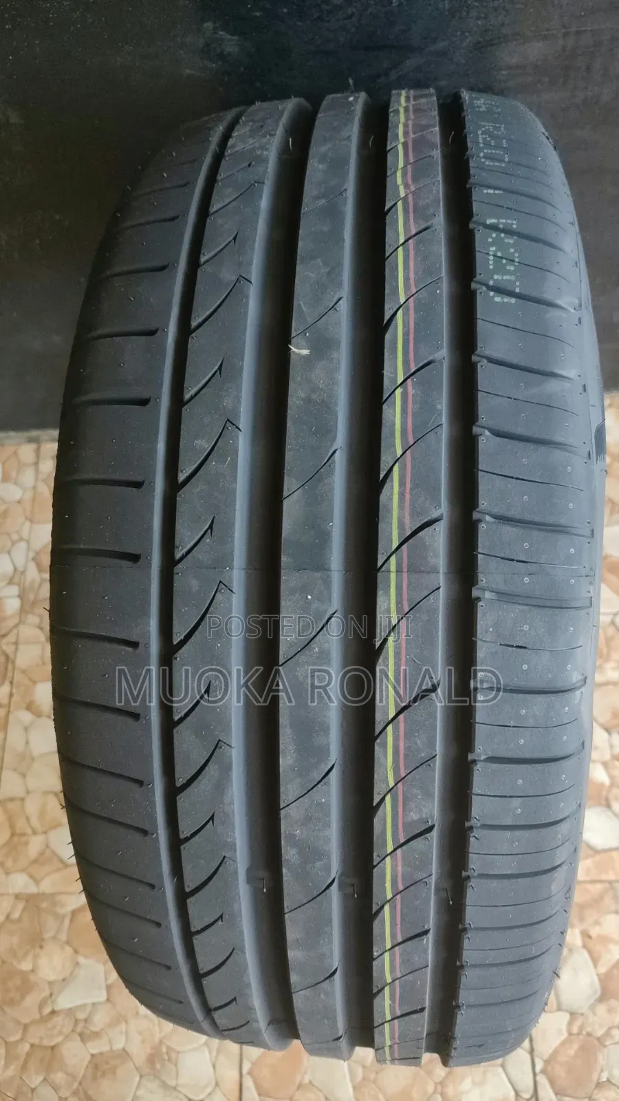 255/45r18 Roadking Tyre