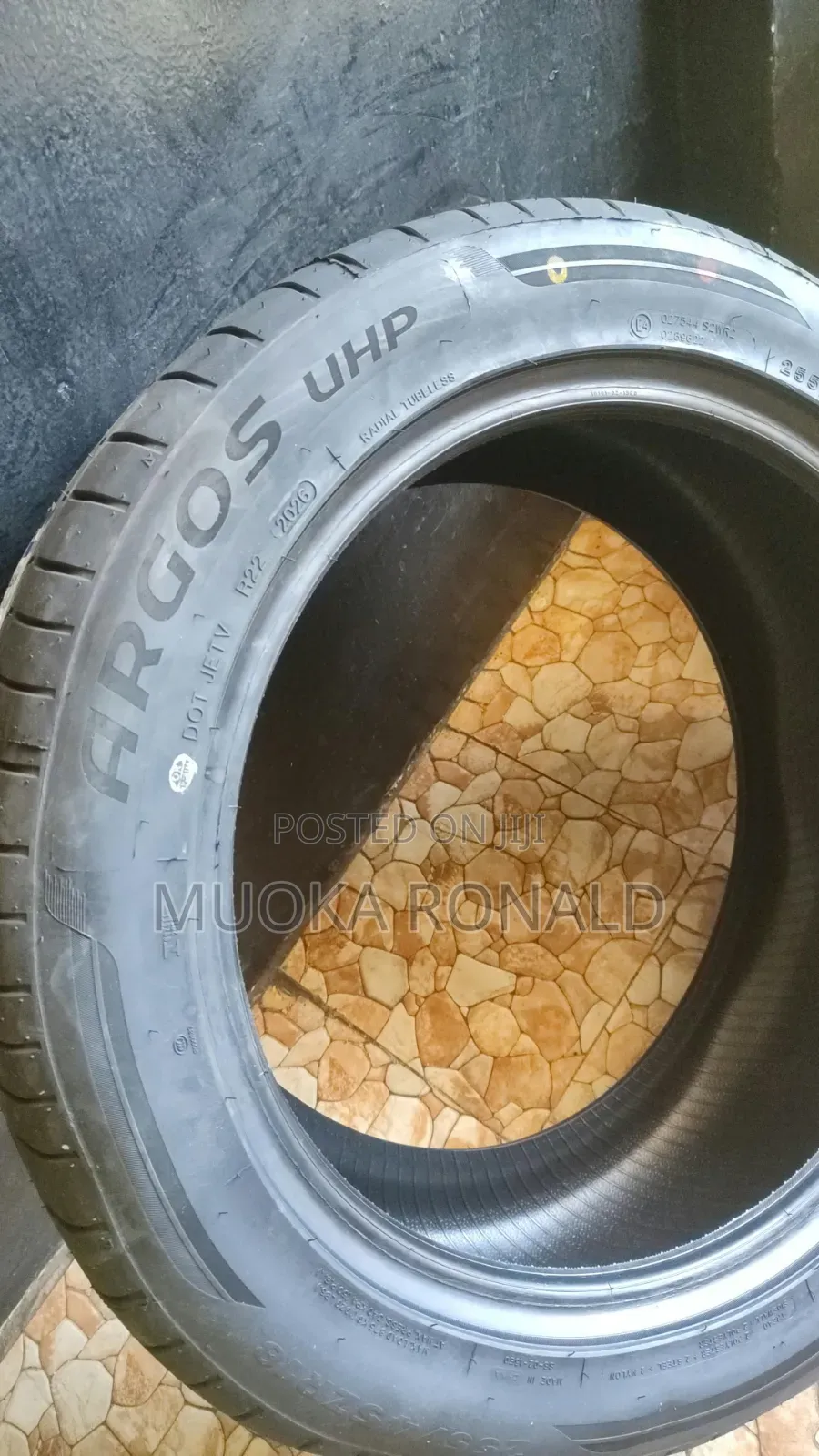 255/45r18 Roadking Tyre