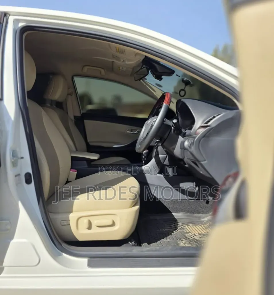 Toyota Premio 2017 White