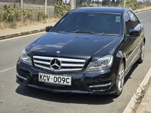 Mercedes-Benz C200 2012 Black