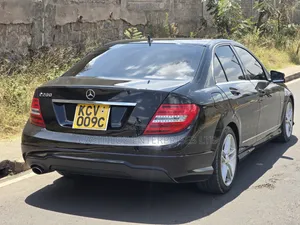Mercedes-Benz C200 2012 Black