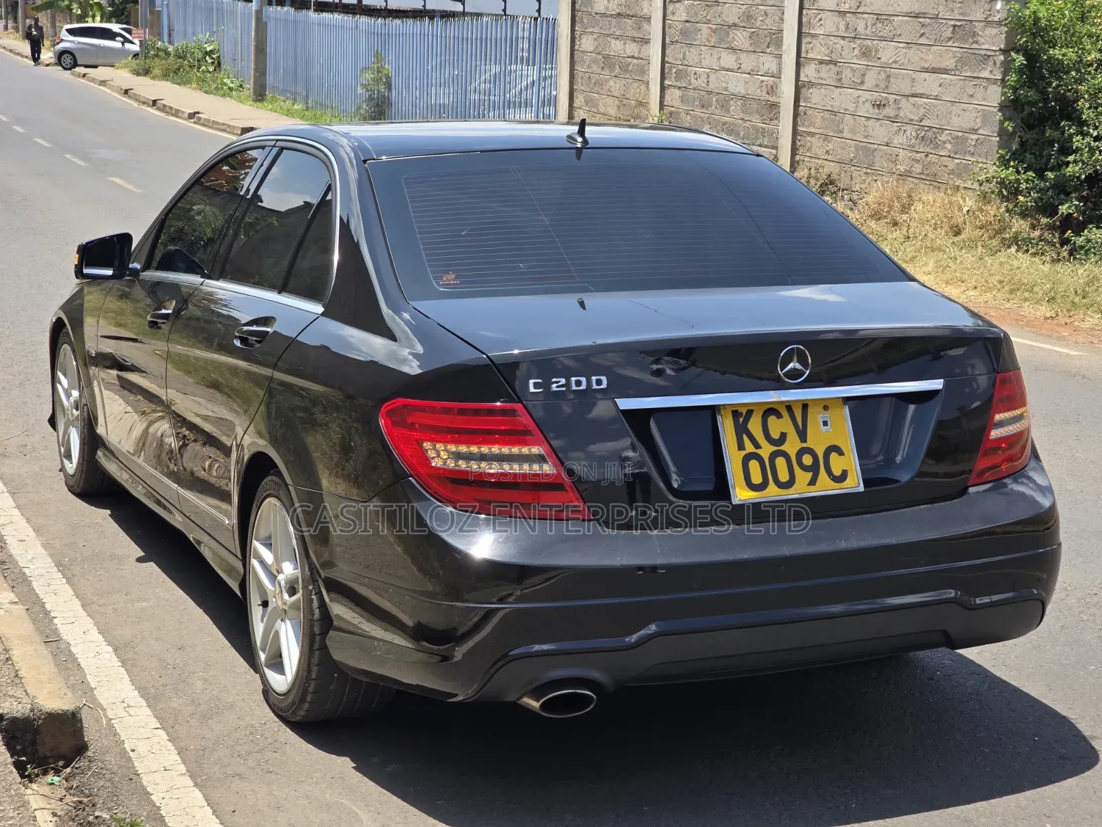 Mercedes-Benz C200 2012 Black