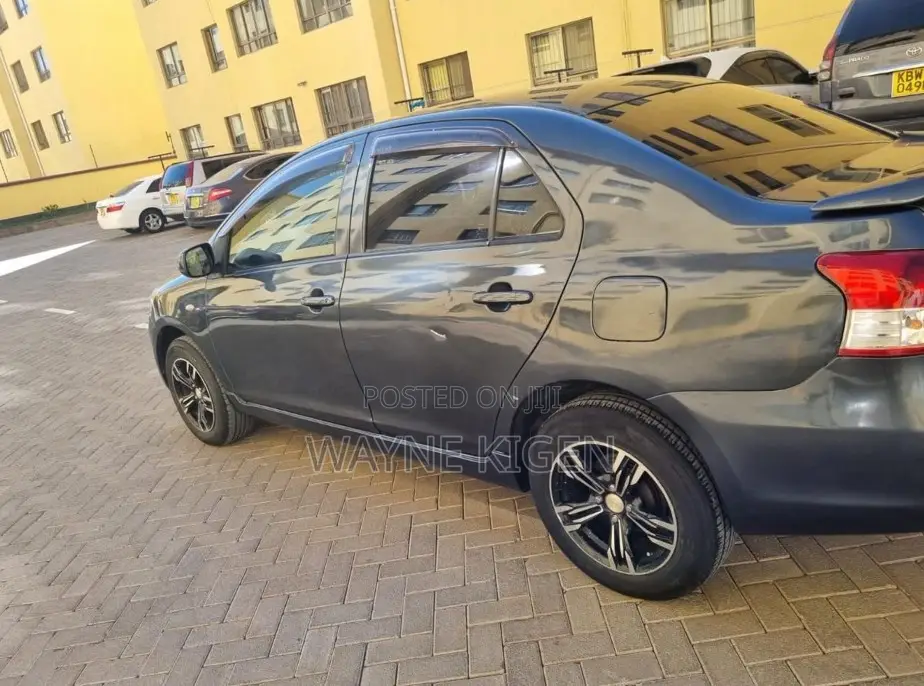 Toyota Belta 2010 Gray