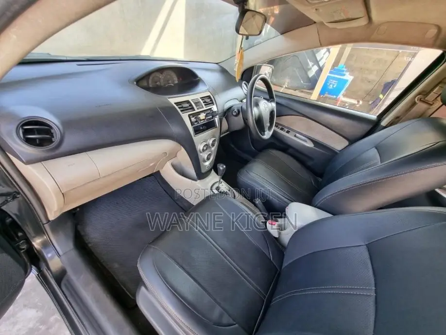 Toyota Belta 2010 Gray