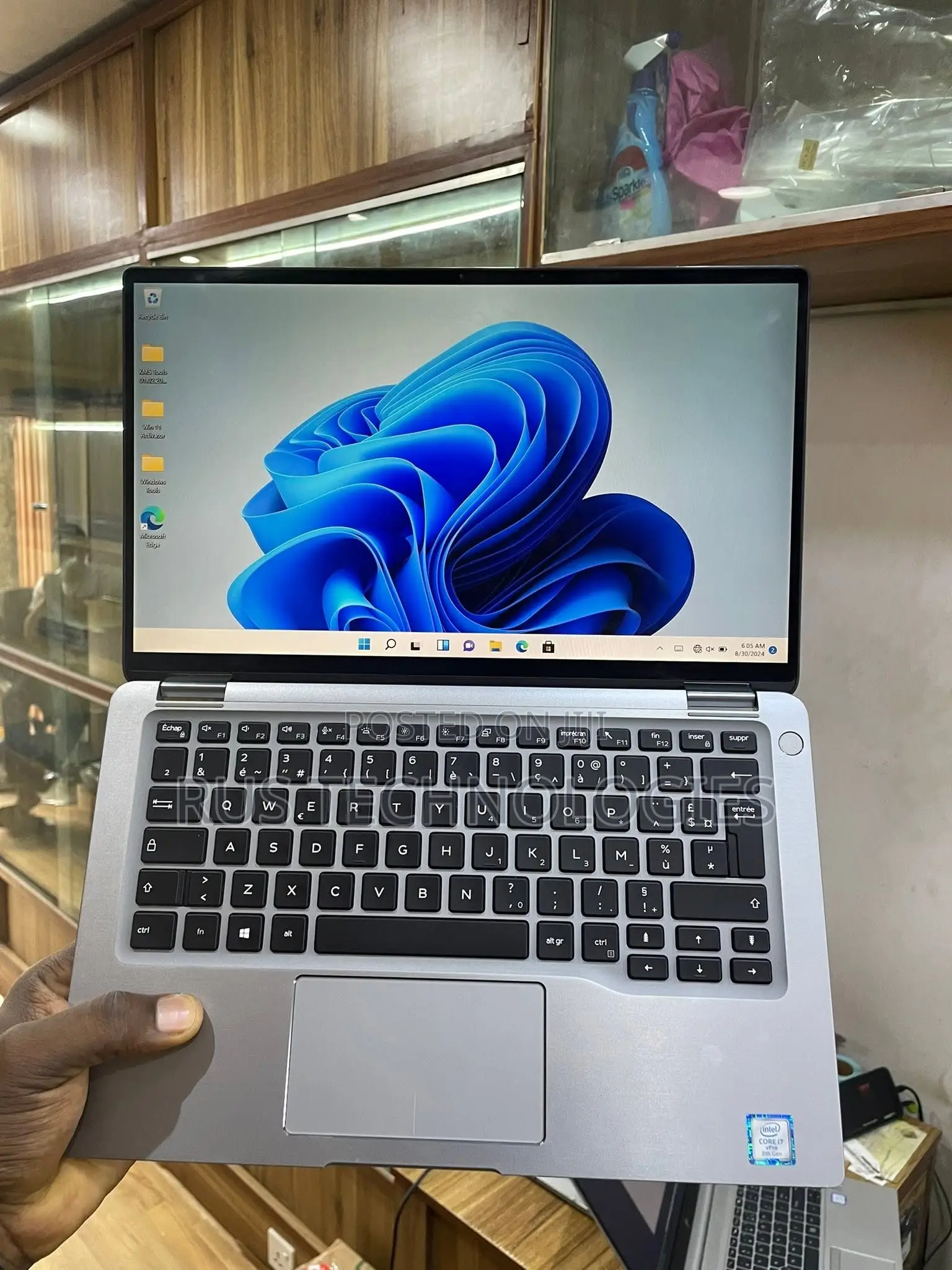 New Laptop Dell Latitude 7400 16GB Intel Core i5 SSD 256GB