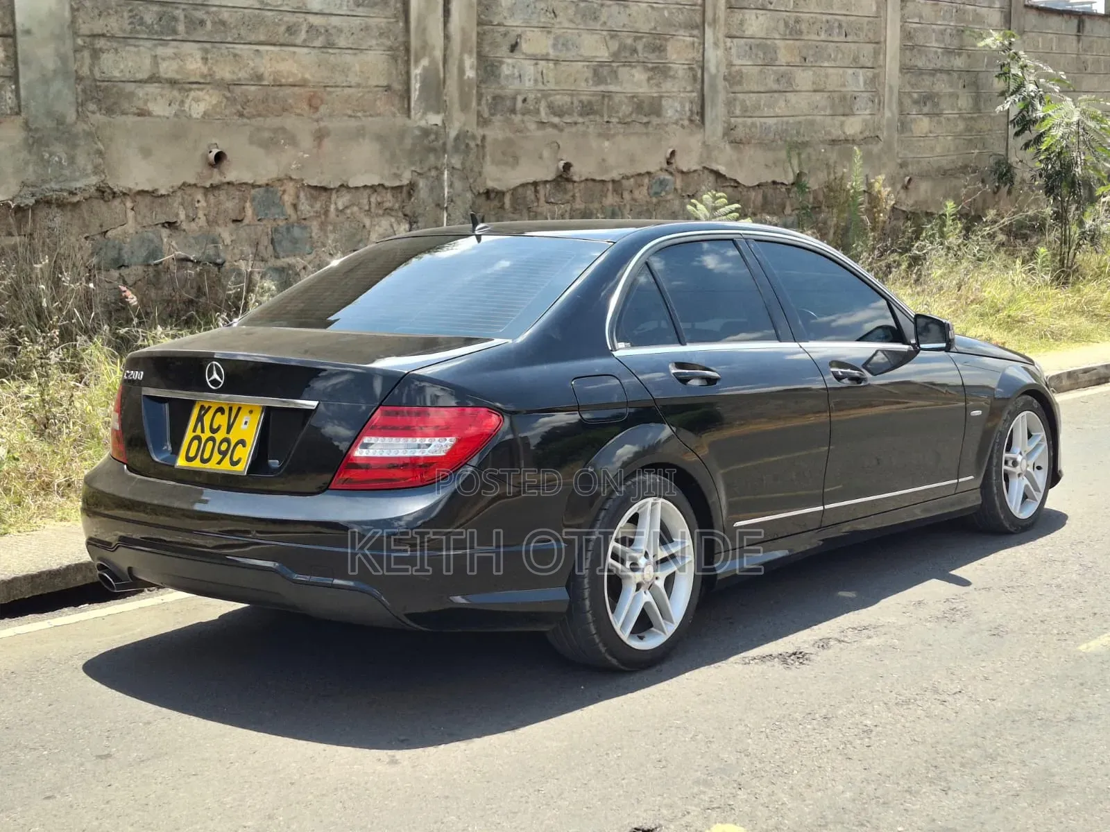 Mercedes-Benz C200 2012 Black