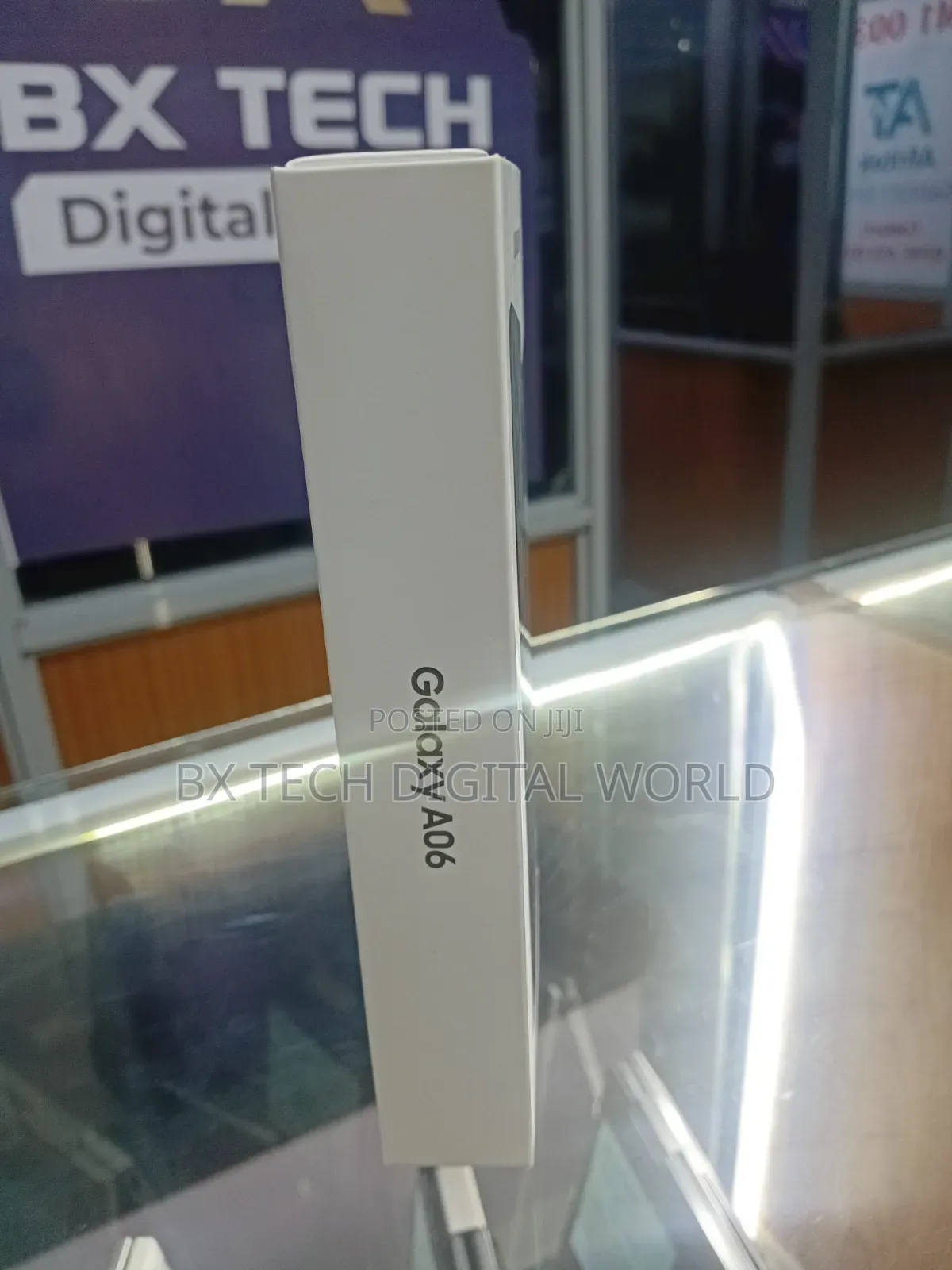 New Samsung Galaxy A06 64 GB Black