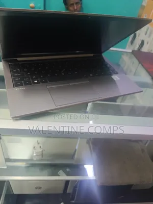 Laptop HP ZBook Firefly 14 G7 16GB Intel Core i7 SSD 256GB