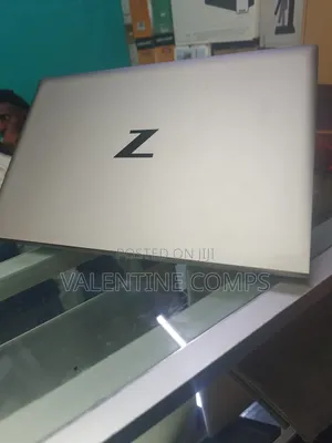 Laptop HP ZBook Firefly 14 G7 16GB Intel Core i7 SSD 256GB
