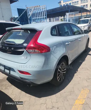 Volvo V40 2019