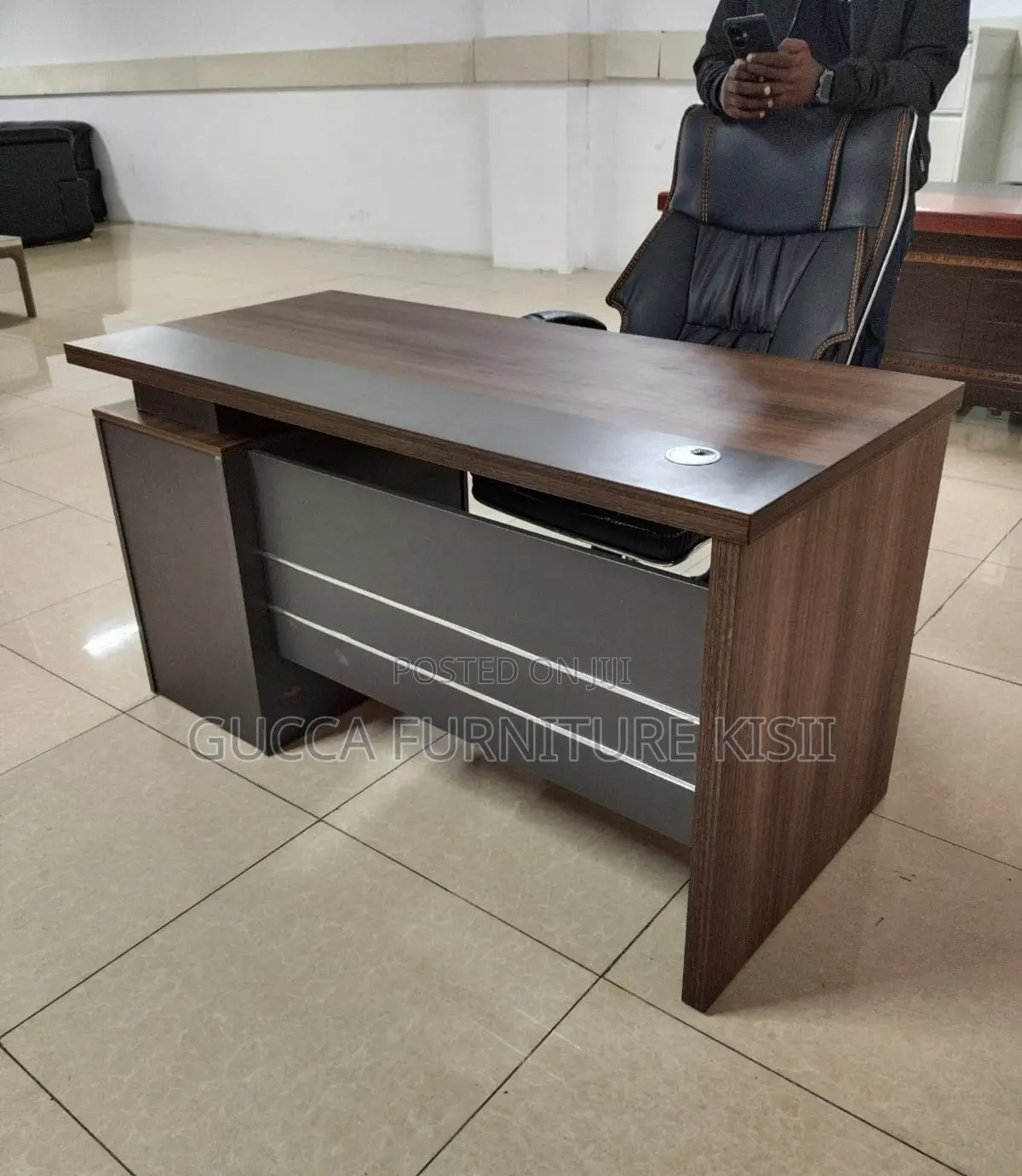Office Desk; 1.4M Executive Office Desk With Storage