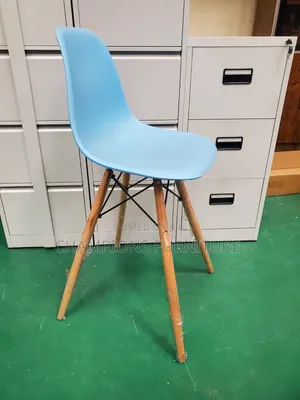 Skyline Eames-Style Barstool