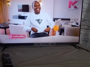Eefa 32' Screen Monitor