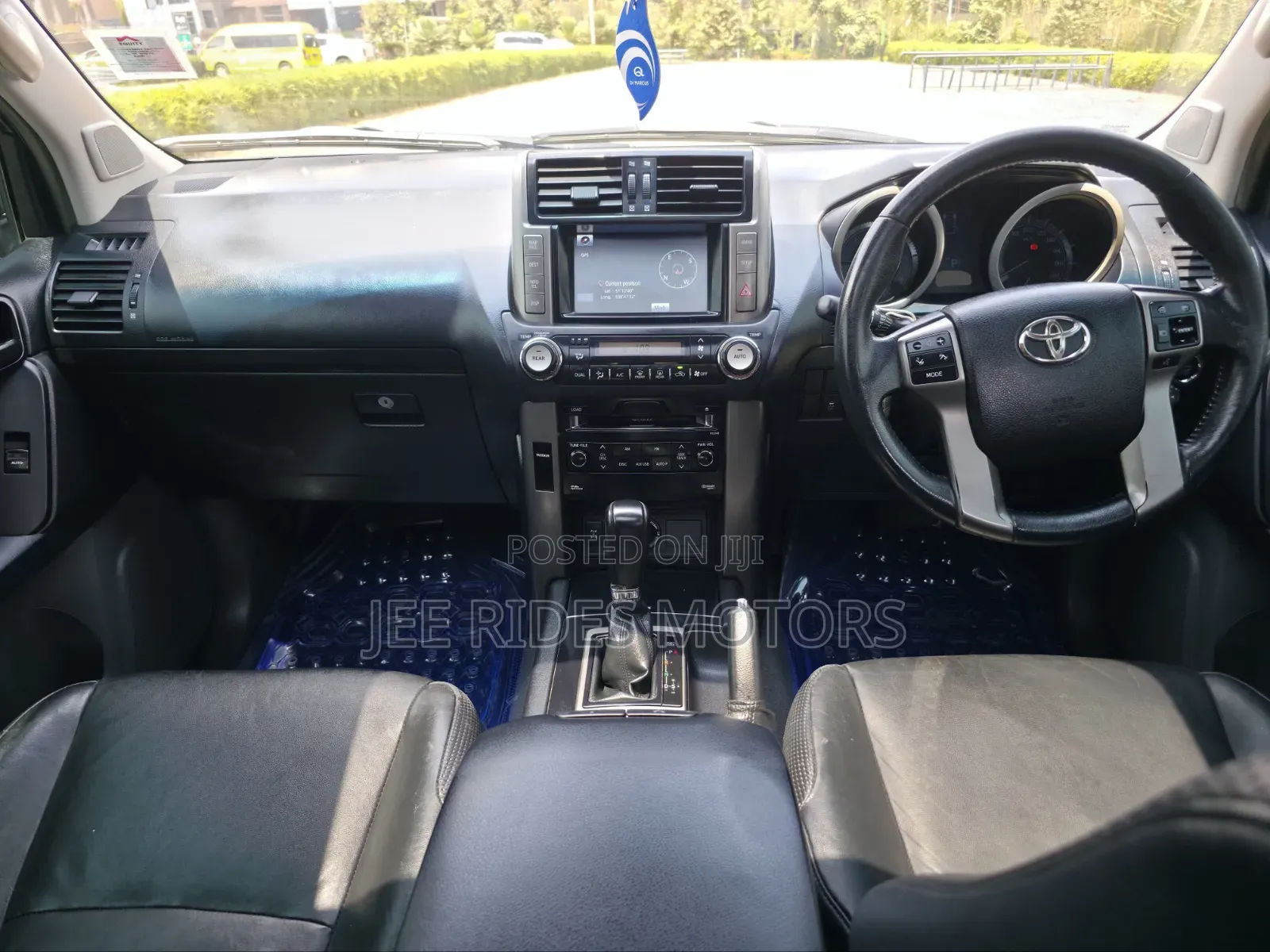 Toyota Land Cruiser Prado 2012 Silver