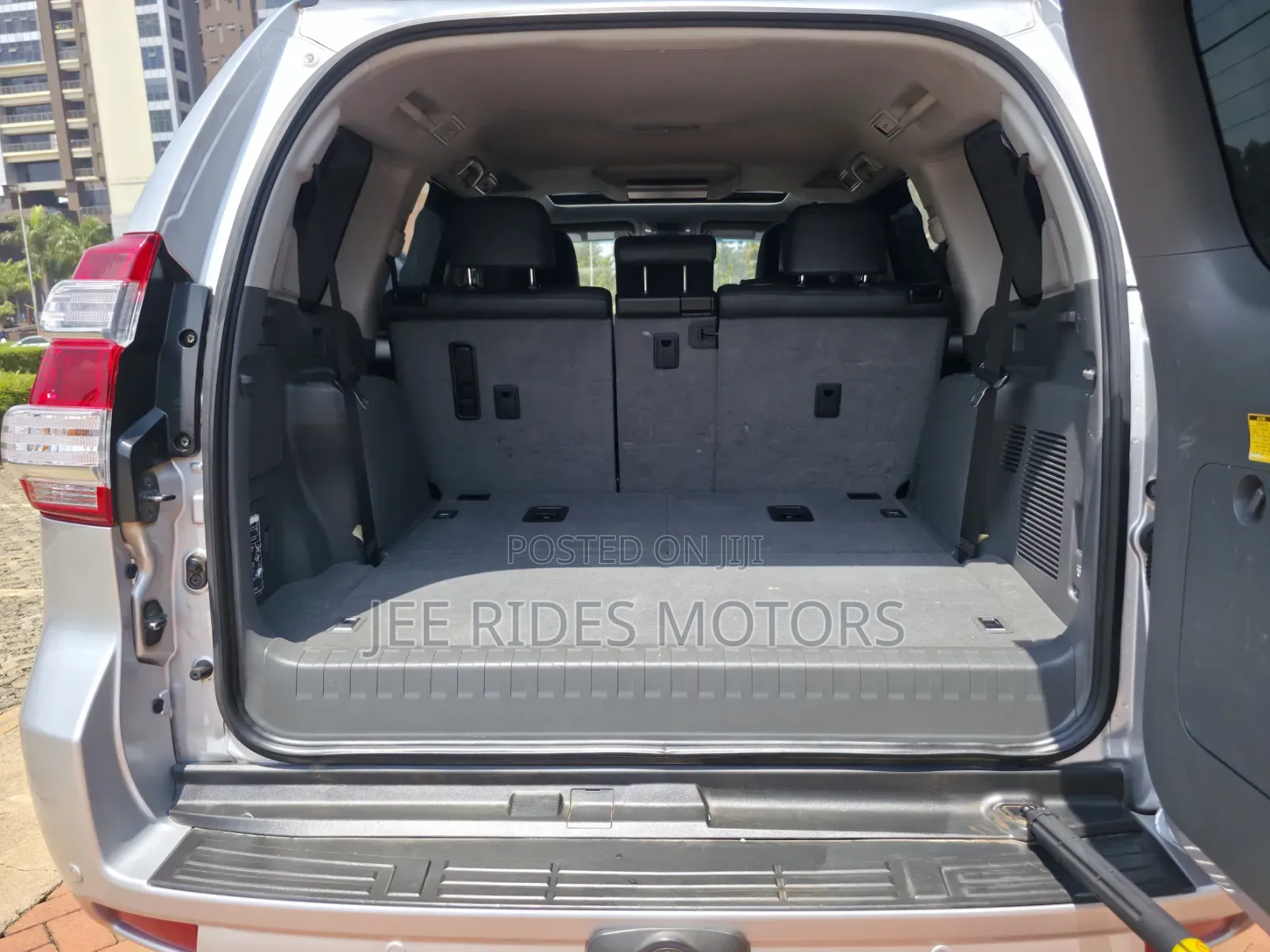 Toyota Land Cruiser Prado 2012 Silver