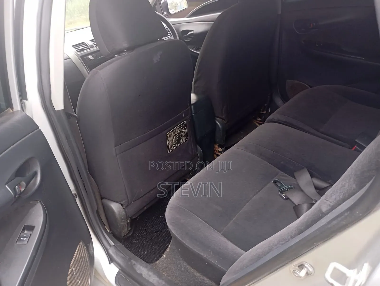 Toyota Corolla Fielder 2012 Silver