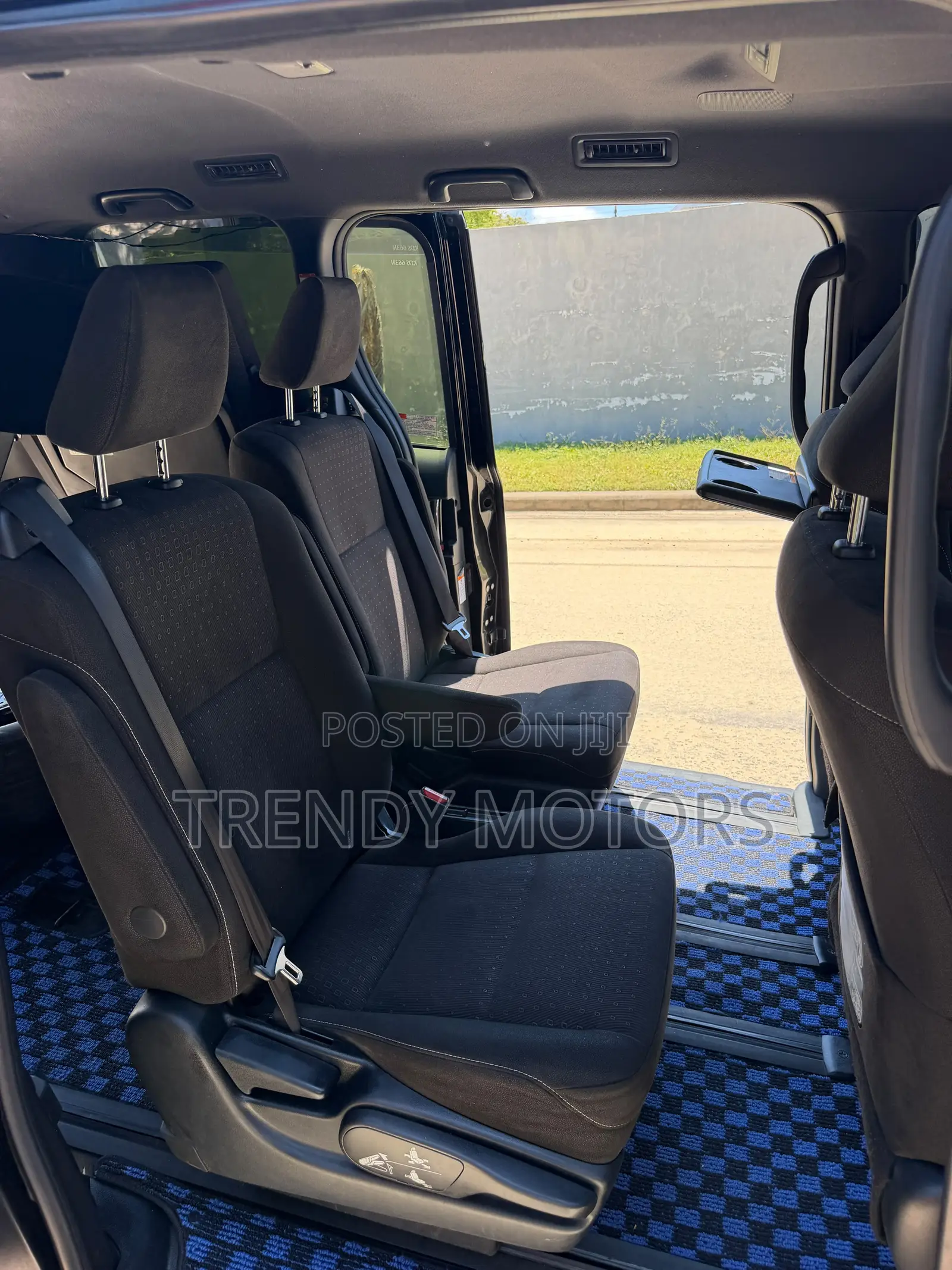 Toyota Noah 2018 Black