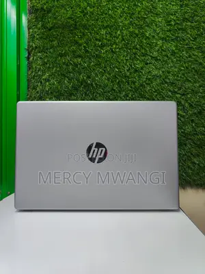 Laptop HP 250 G10 8GB Intel Core i7 SSD 256GB