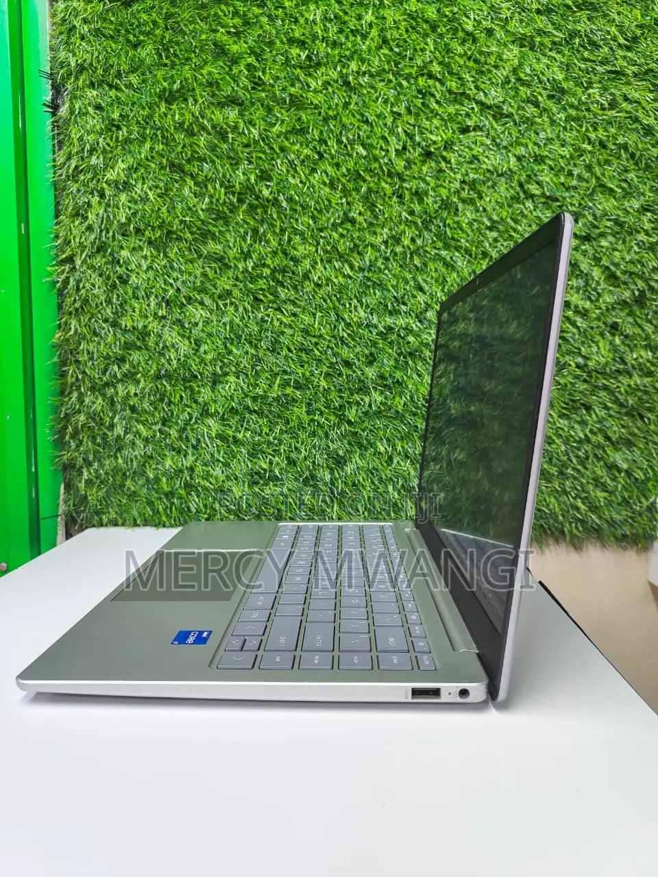 Laptop HP 250 G10 8GB Intel Core i7 SSD 256GB