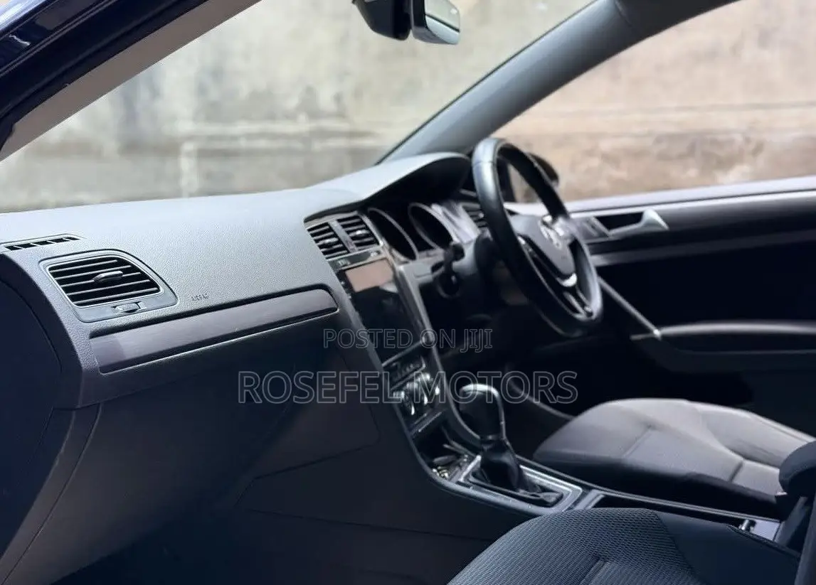 Volkswagen Golf TSI S FWD 2018 Blue