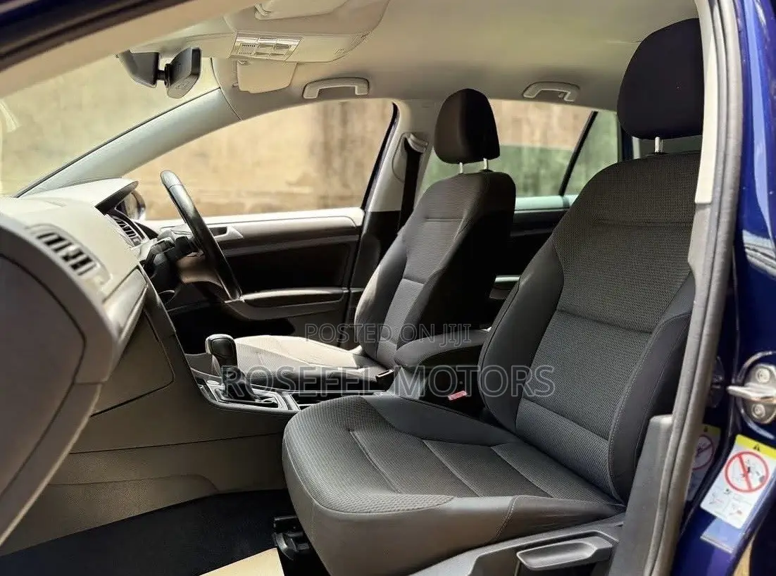Volkswagen Golf TSI S FWD 2018 Blue