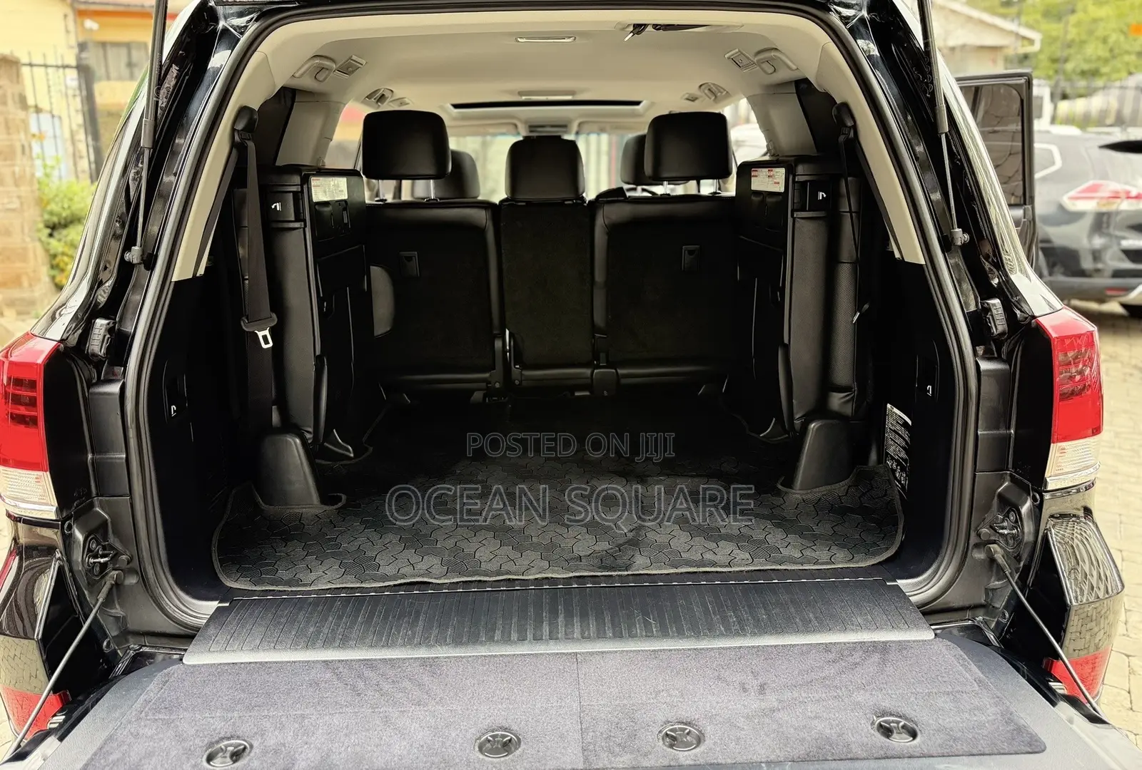 Toyota Land Cruiser 4.6 V8 ZX 2016 Black