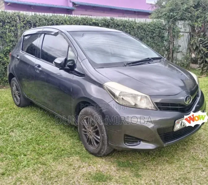 Toyota Vitz 2012 Black