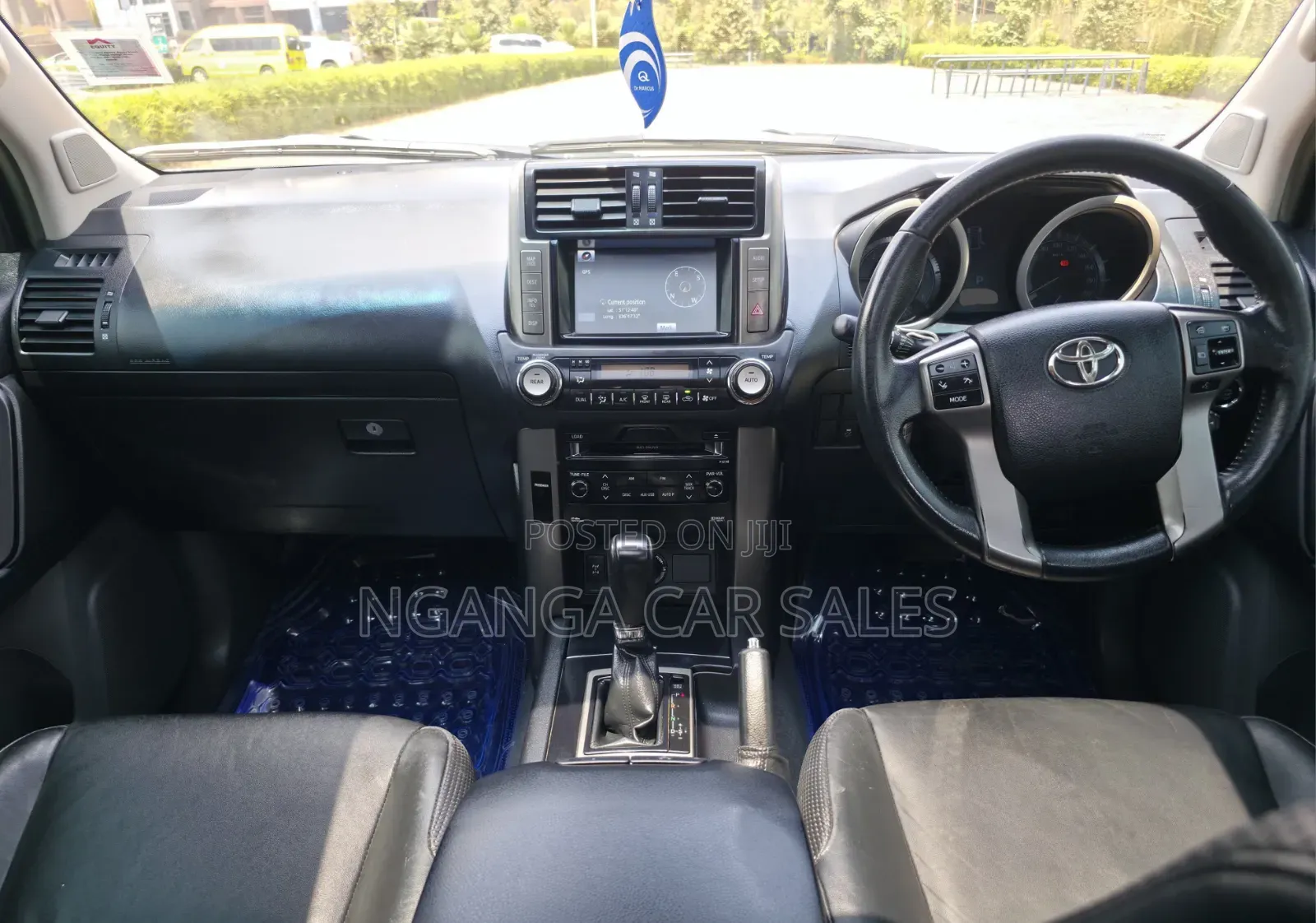 Toyota Land Cruiser Prado 2012 Silver