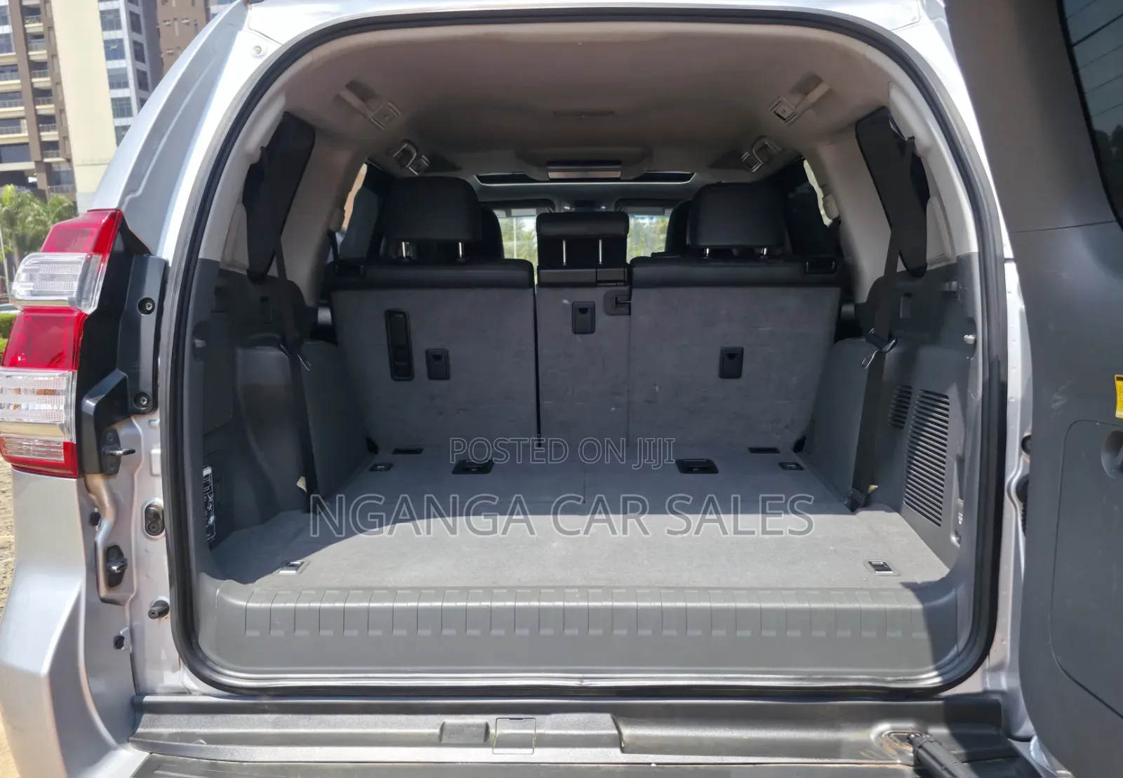 Toyota Land Cruiser Prado 2012 Silver