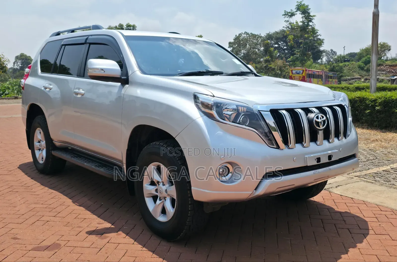 Toyota Land Cruiser Prado 2012 Silver