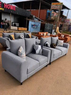 Plush Designer Lounge 5 Seater Sofa/5 Seater Sofa
