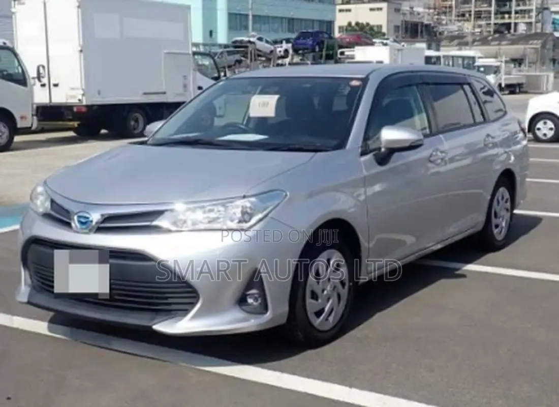 Toyota Corolla Fielder 1.5 Hybrid FWD 2020 Silver
