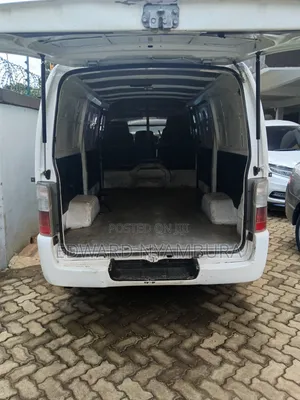 Nissan Caravan (Urvan) 2016 White
