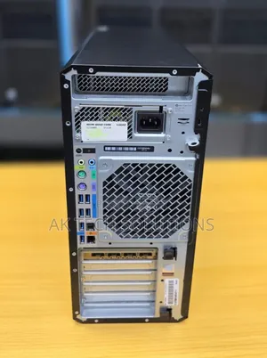 Desktop Computer HP Z4 G4 16GB Intel Xeon SSD 512GB