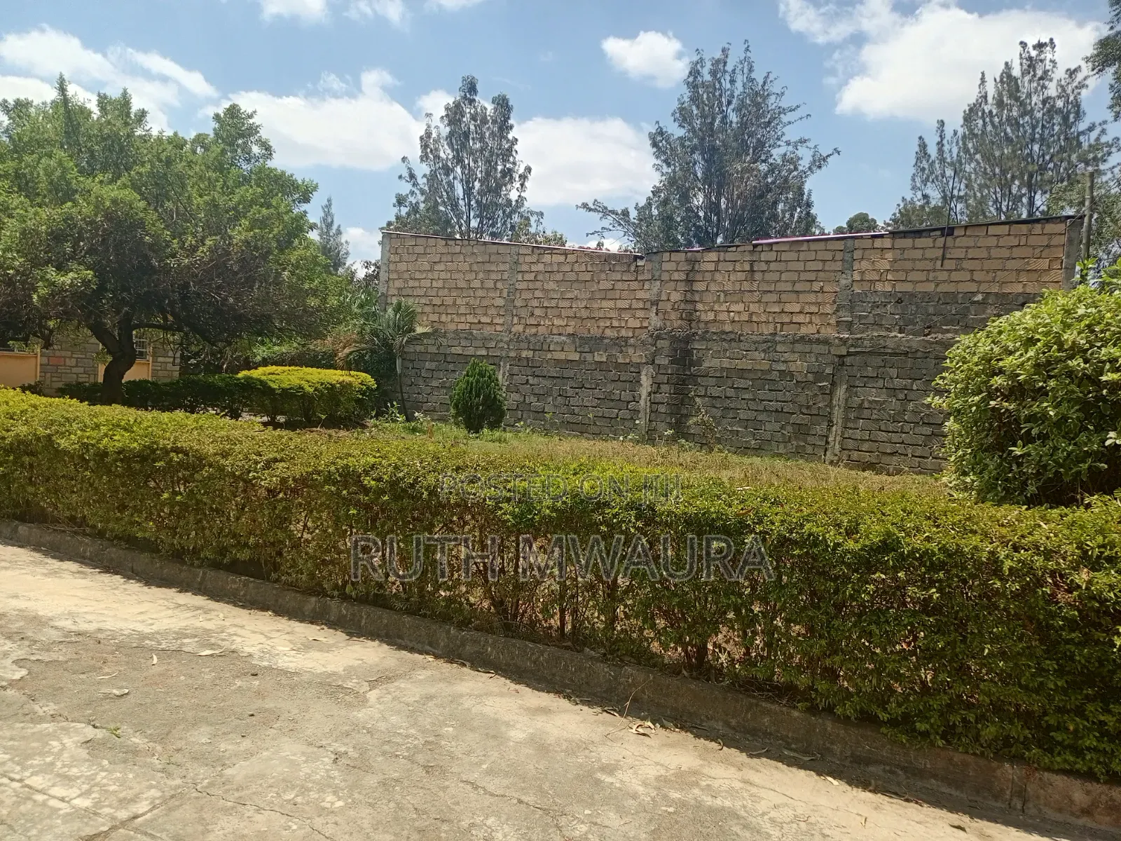 3bdrm Bungalow in Roysambu for sale