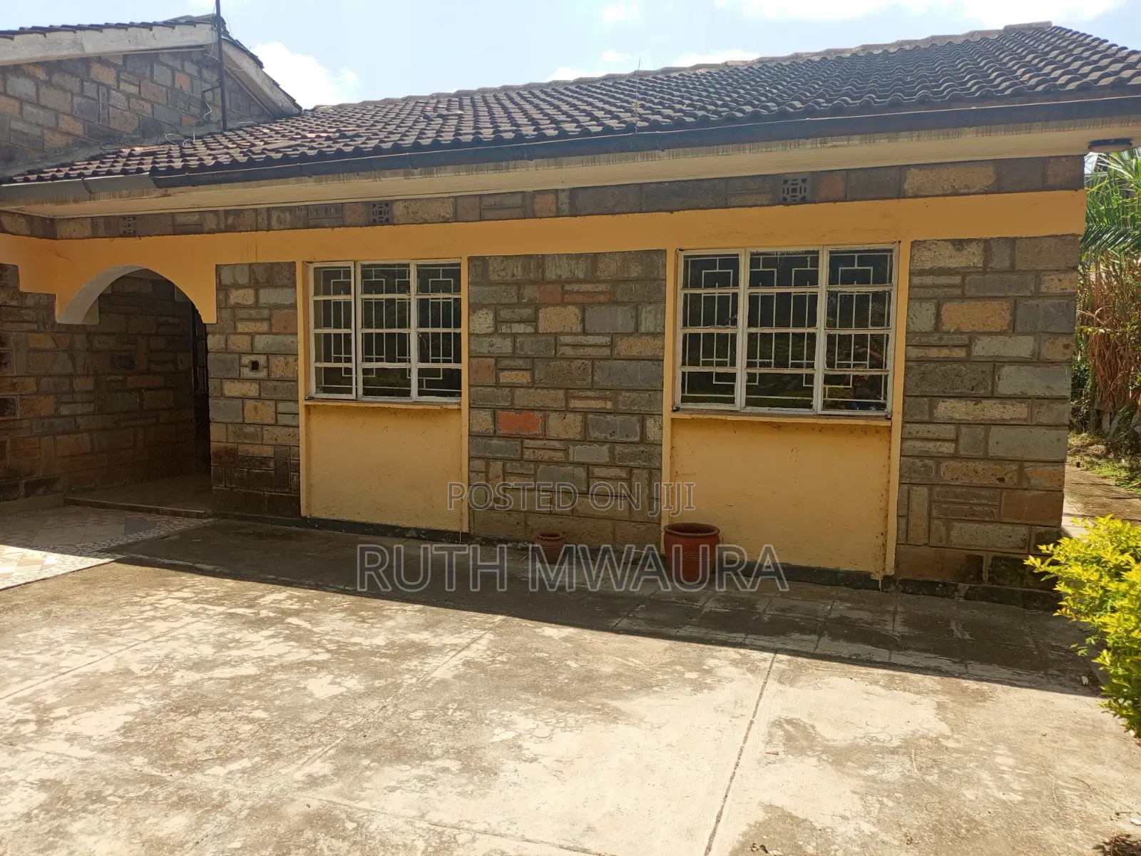 3bdrm Bungalow in Roysambu for sale