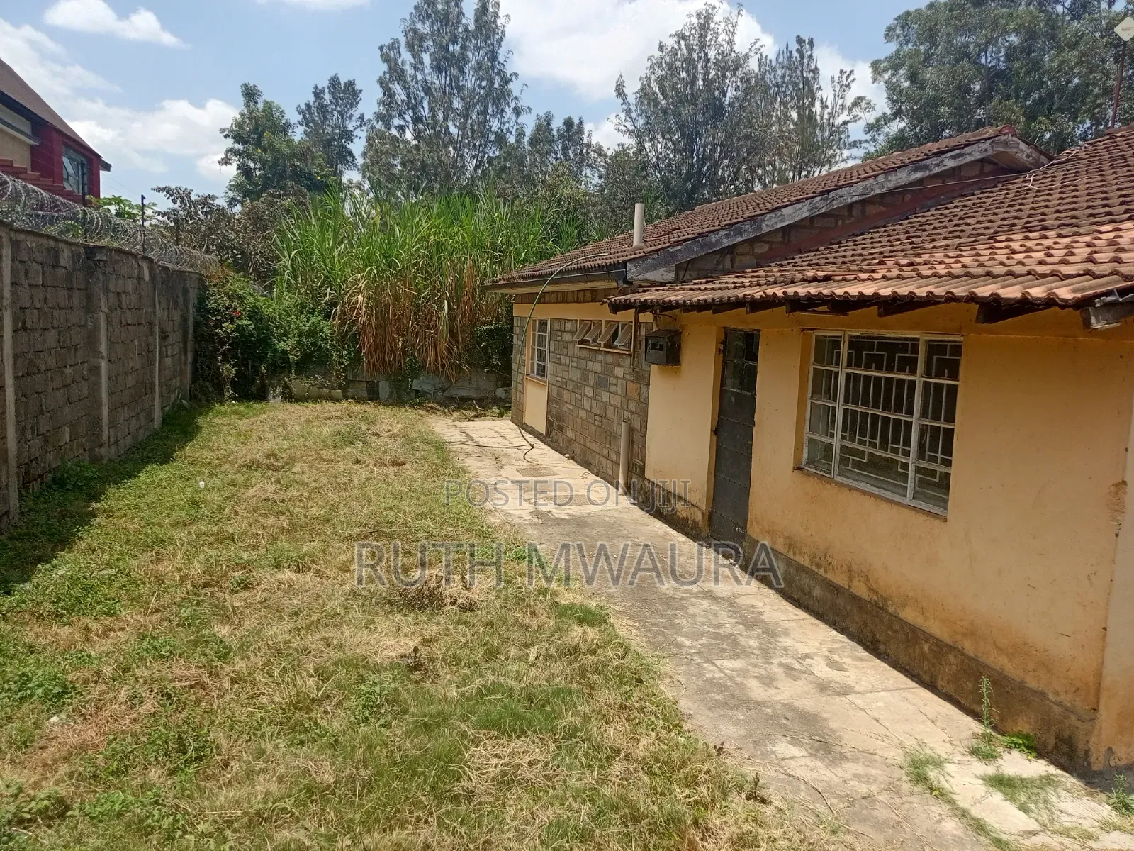 3bdrm Bungalow in Roysambu for sale
