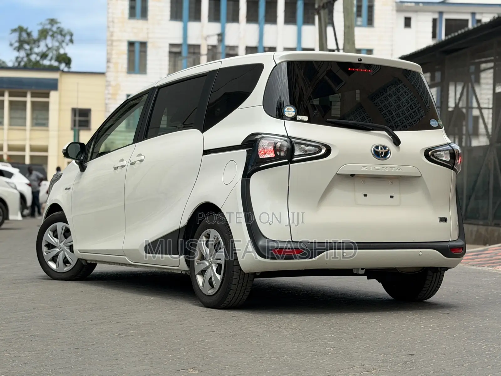 Toyota Sienta 1.5 Hybrid FWD (6-seater) 2020 White