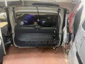 Nissan Xtrail Nt32 Boot