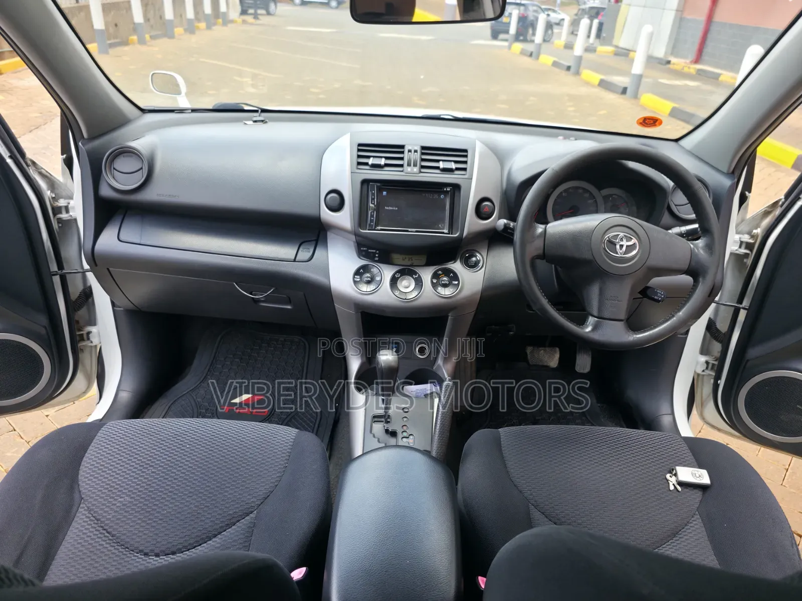 Toyota RAV4 2008 White