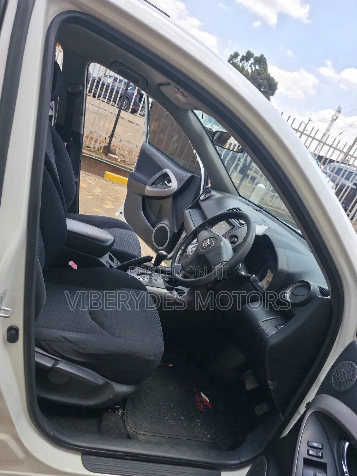 Toyota RAV4 2008 White