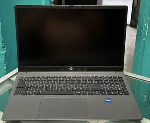 New Laptop HP 15s 8GB Intel Core i5 SSD 256GB