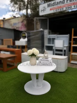 Modern Coffee Table Available on Sale Pay on Delivery 
