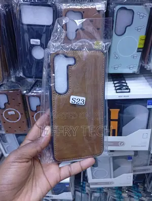 Brown Faux Leather Back Cover Case for the Samsung Galaxy S23