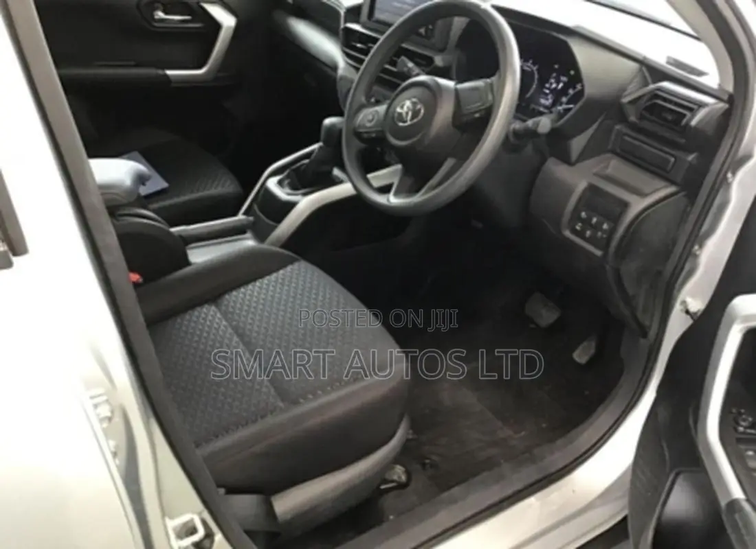 Toyota Raize 2020 Silver