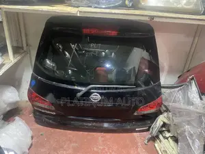 Nissan Wingroady12 Boot