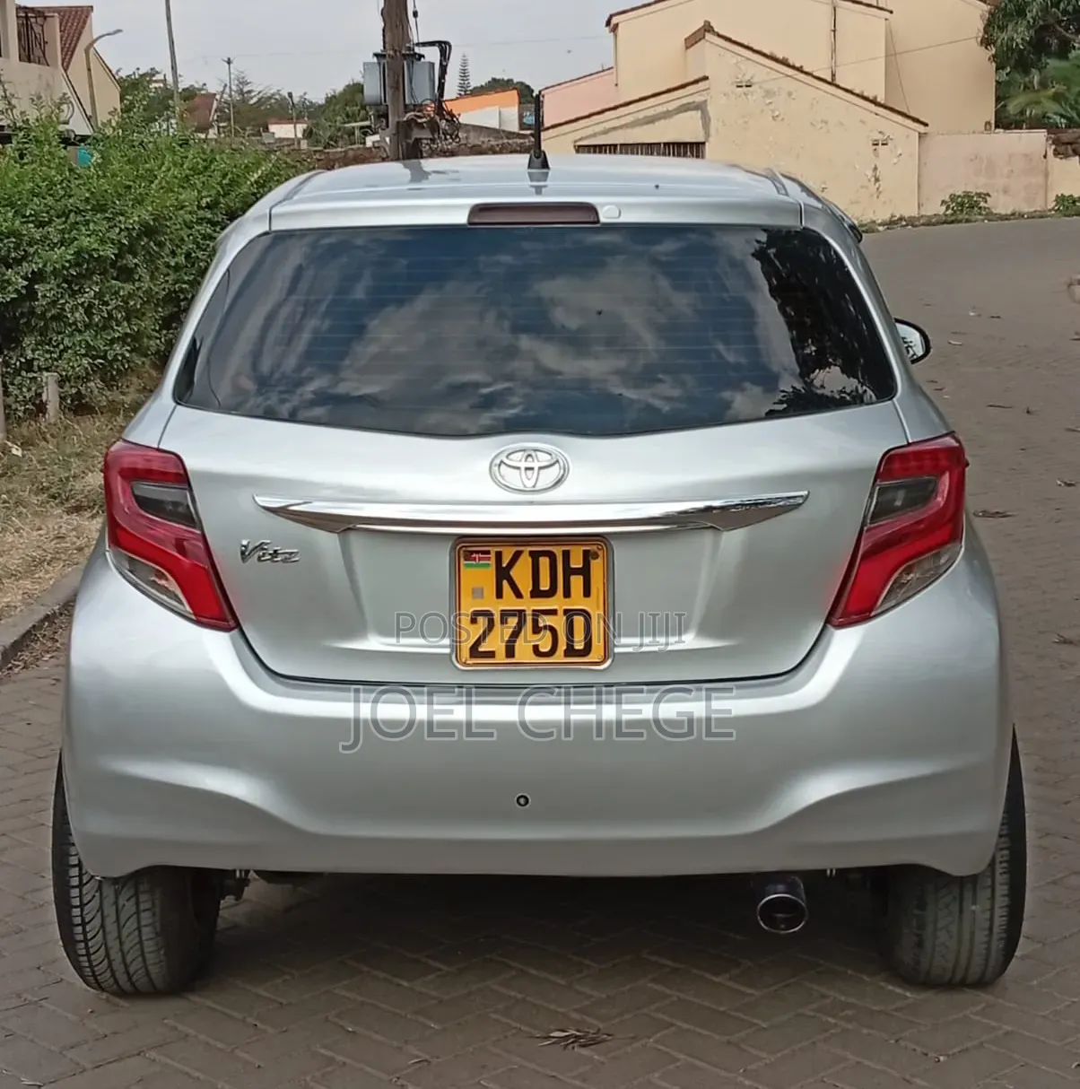 Toyota Vitz 2015 Silver